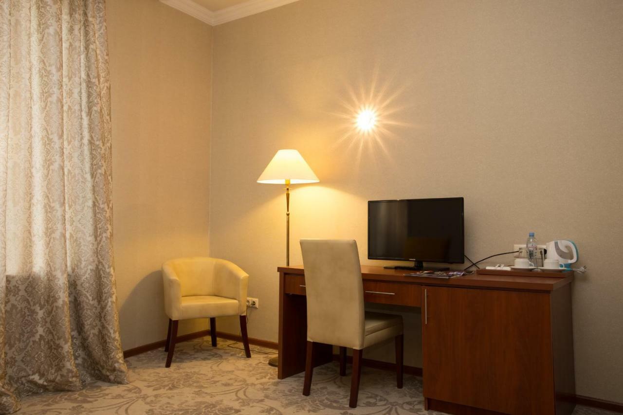 Hotel Astoria Tbiliszi Kültér fotó